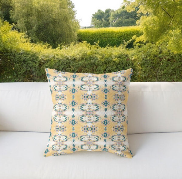 Homeroots 26” Tan Blue Patterned Indoor Outdoor Zippered Throw Pillow   411068