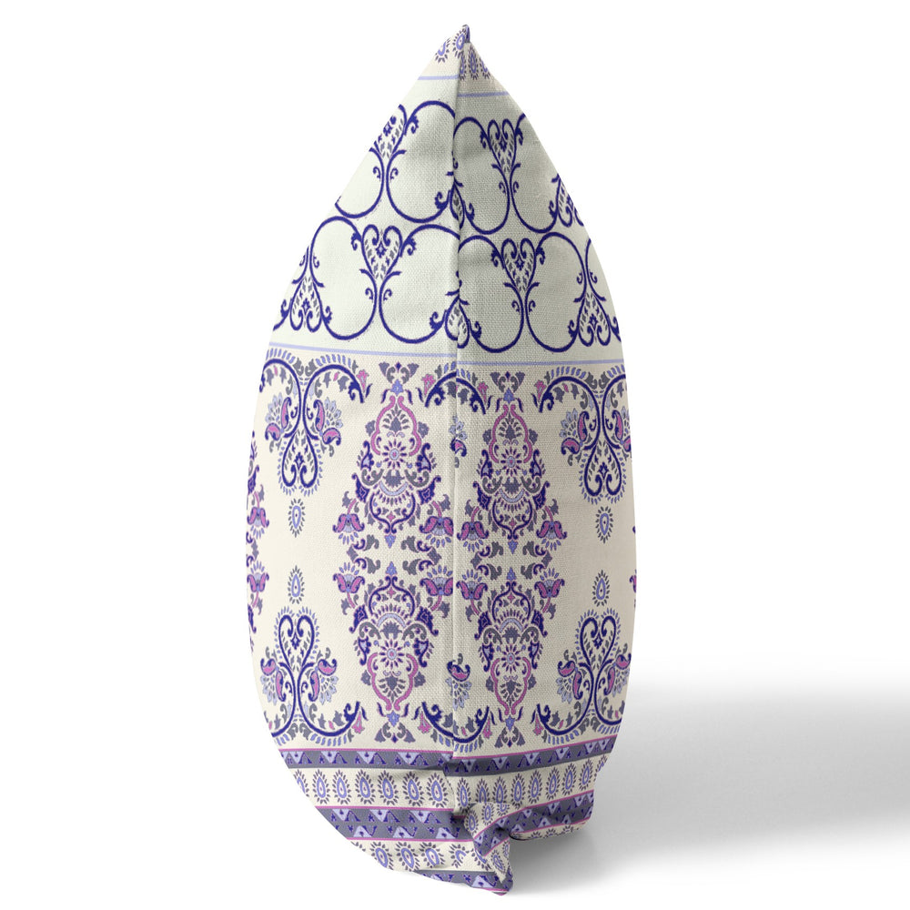 Homeroots 26" X 26" Off White And Navy Zippered Damask Indoor Outdoor Throw Pillow   411108