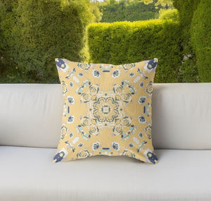 Homeroots 26” Yellow Navy Wreath Indoor Outdoor Zippered Throw Pillow   411253