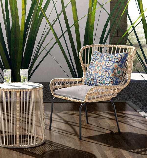 Homeroots 28" Blue Peach Cloverleaf Indoor Outdoor Throw Pillow   411803