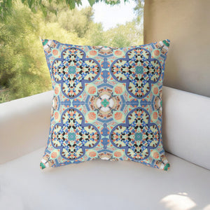 Homeroots 28" Blue Peach Cloverleaf Indoor Outdoor Throw Pillow   411803
