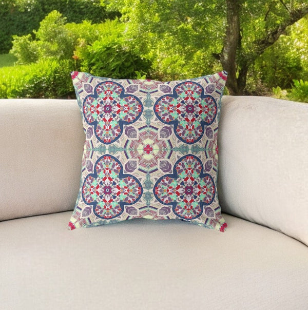 Homeroots 26" Mauve Blue Cloverleaf Indoor Outdoor Throw Pillow   411837