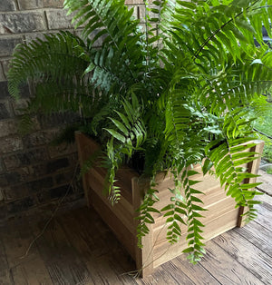 Homeroots 24" Premium Square Hardwood Vegetable And Flower Planter  Wood 412065