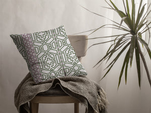 Homeroots 26" White Bird Maze Indoor Outdoor Throw Pillow   412424