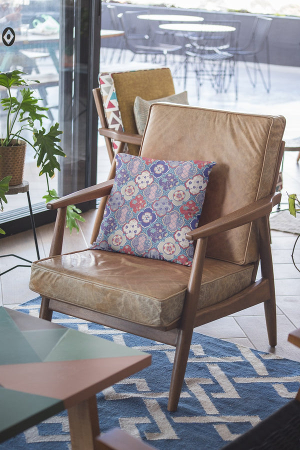 Homeroots 26” Turquoise Cream Trellis Indoor Outdoor Zippered Throw Pillow   412772