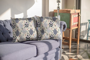 Homeroots 26” Cream Gray Leaves Indoor Outdoor Zippered Throw Pillow   412804