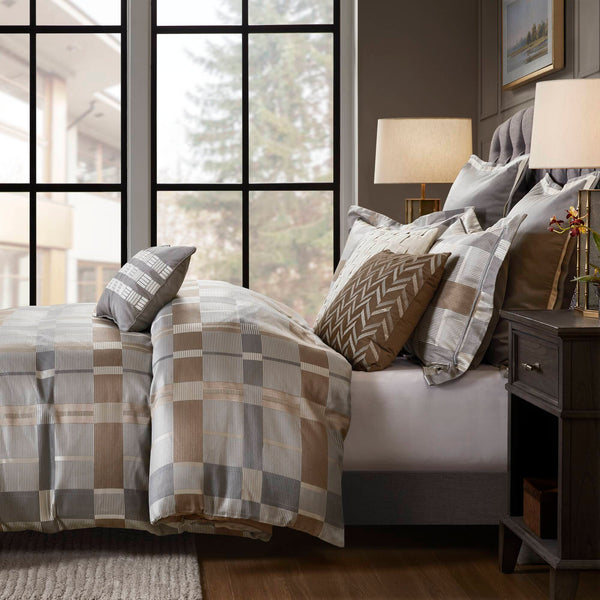 English Elm 8 Queen Jacquard Oversized Duvet Comforter Set with Euro Shams, Decorative Pillows, Plush Polyester fills Multicolor 22.83 L x 18.9 W x 15.35 H B035P319231