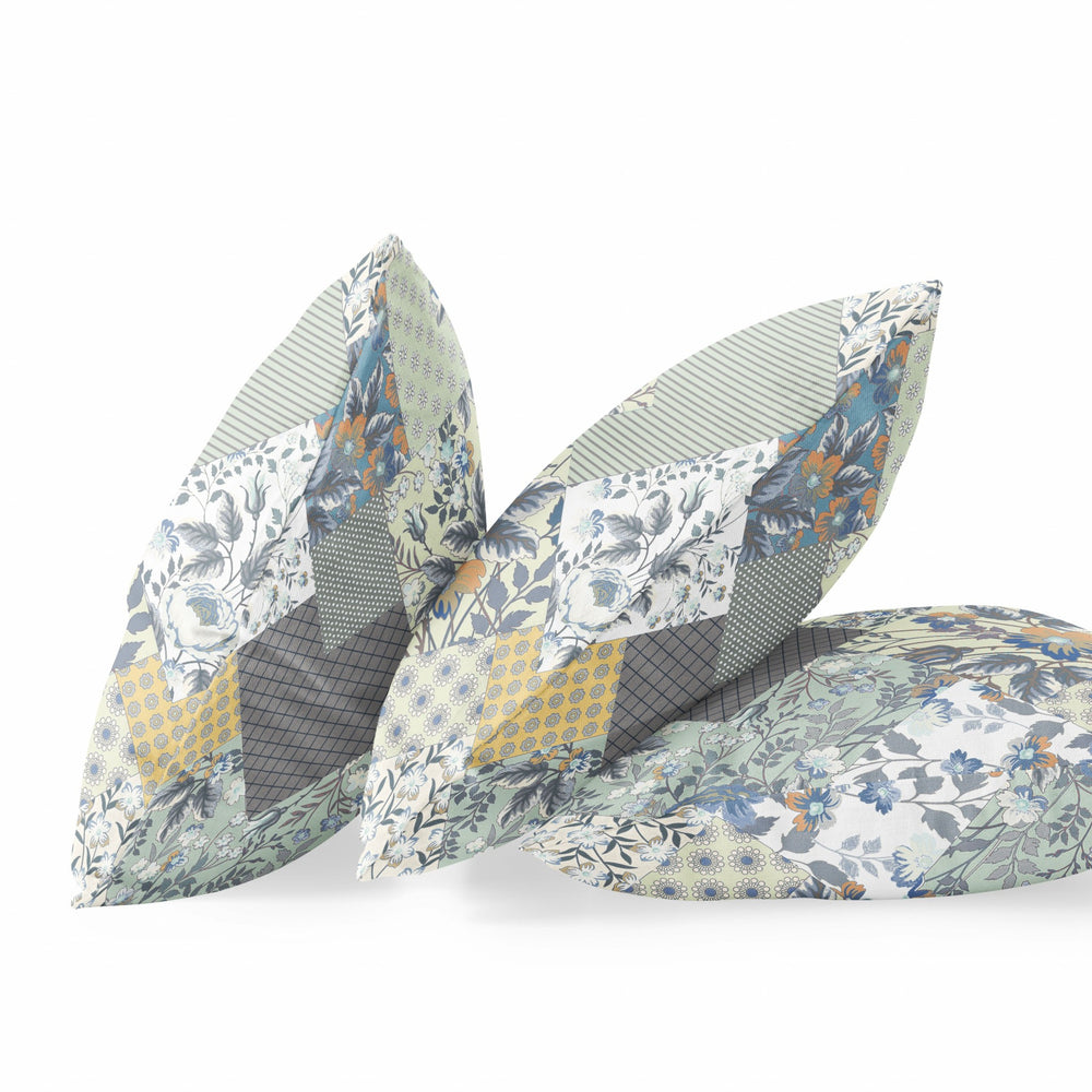 Homeroots 28" Gray Cream Boho Floral Indoor Outdoor Throw Pillow   413909