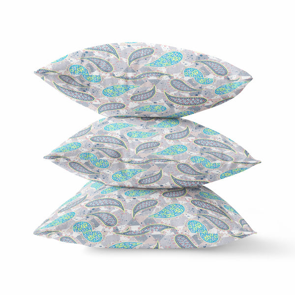 Homeroots 26” Gray Green Boho Paisley Indoor Outdoor Throw Pillow   414071