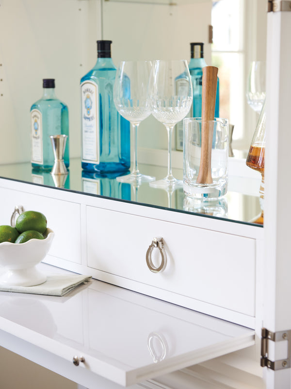 Lexington Elmhurst Bar - Modern Elegance With Geometric Fretwork, Led Lighting, Adjustable Shelves & Storage Alabaster  415-961c