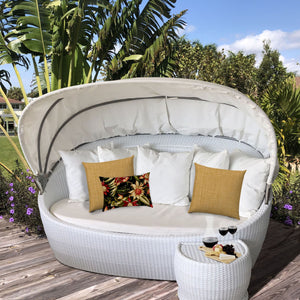 Homeroots Set Of Three 18" X 18" Black And Red Blown Seam Solid Color Throw Indoor Outdoor Pillow  Uv Protected Polyester 416520