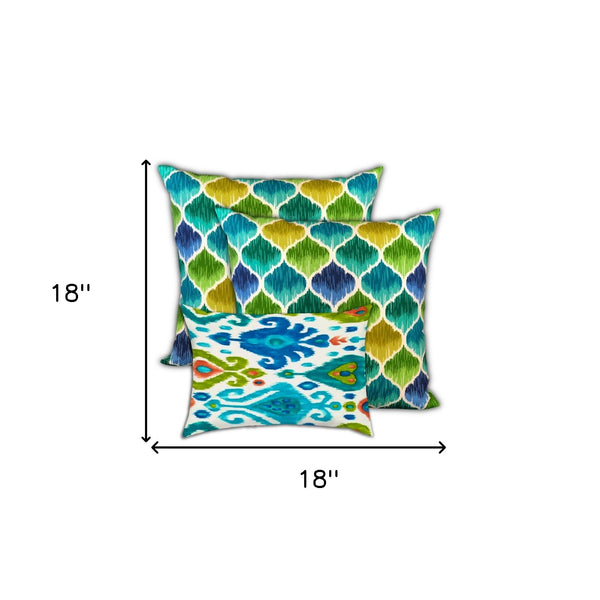 Homeroots Set Of Three 18" X 18" Green And White Blown Seam Quatrefoil Throw Indoor Outdoor Pillow  Uv Protected Polyester 416551