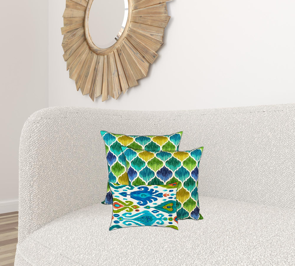 Homeroots Set Of Three 18" X 18" Green And White Blown Seam Quatrefoil Throw Indoor Outdoor Pillow  Uv Protected Polyester 416551