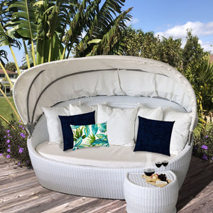 Homeroots Set Of Three 18" X 18" White And Blue Zippered Tropical Throw Indoor Outdoor Pillow  Uv Protected Polyester 416673