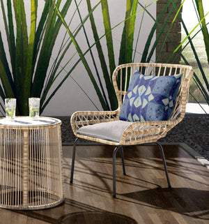 Homeroots 26" X 26" Dark Blue Zippered Geometric Indoor Outdoor Throw Pillow   417510