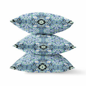 Homeroots 20"X20" Blue And Green Microsuede Quatrefoil Zippered Pillow   417957