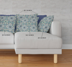 Homeroots 20"X20" Green Microsuede Quatrefoil Zippered Pillow   417981