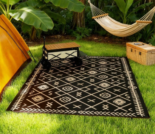 English Elm Easy Carry Reversible Outdoor Patio Rug Waterproof Polypropylene Flatweave Geometric Design Beige,Black T3971P421360