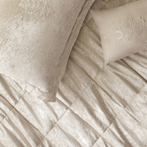 English Elm 4 Pcs King/Cal King Velvet Duvet Cover Set In Elegant Champagne With Quilted Design & Pillow B035P319877