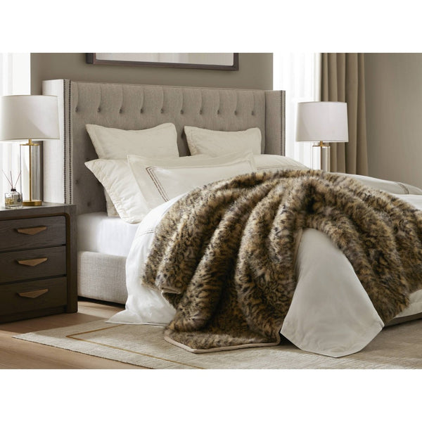 English Elm 1-piece Oversized Faux Fur Throw Bobcat Print Plush Velvet Backed Cozy Sofa Blanket Leopard B035P408335