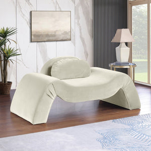 Meridian Furniture Austin Sculptural Curved Accent Chair with Plush Upholstered Seat for Modern Living Rooms Cream Velvet 44008Cream-C