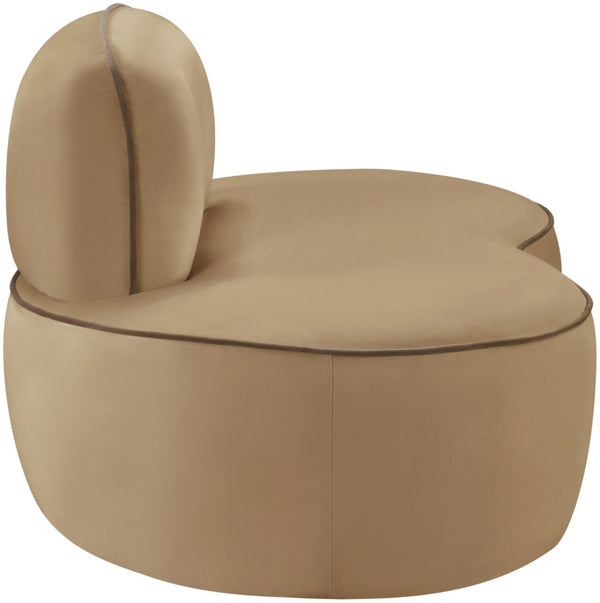 Meridian Furniture Swerve Sculptural Velvet Accent Chair with Curved Silhouette for Modern Living Room Decor Beige 44021Beige-C