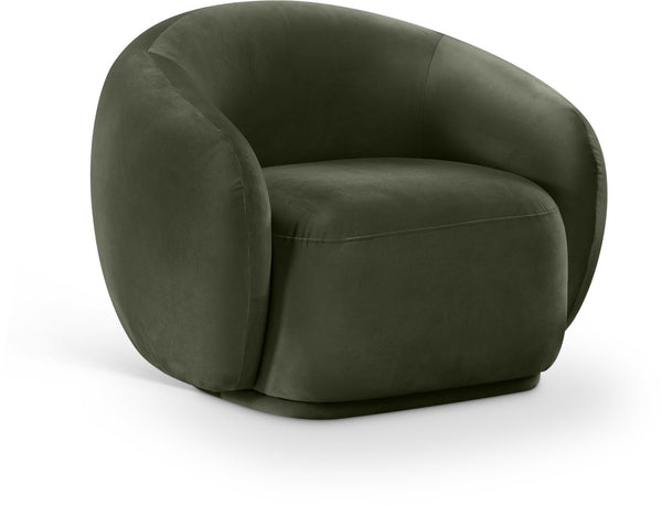 Meridian Furniture Emery Plush Velvet Accent Chair with Curved Eucalyptus Frame for Modern Living Room Comfort Green 44044Green-C
