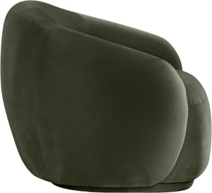 Meridian Furniture Emery Plush Velvet Accent Chair with Curved Eucalyptus Frame for Modern Living Room Comfort Green 44044Green-C