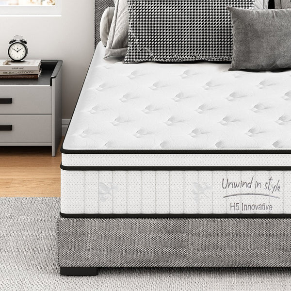 English Elm Twin Hybrid Mattress with Pocketed Coils and Memory Foam for Spinal Support W2889P453412
