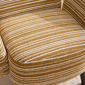 English Elm Modern Bouclé Armchair with High-Density Foam, Side Pocket & Solid Wood Legs for Cozy Reading Spots Mustard yellow W395P376568