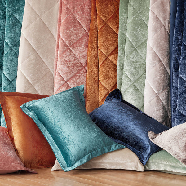 JLA Home Intelligent Design - Velvet Crushed-velvet Comforter Set with Diamond Quilting, Hypoallergenic Fill and Decorative Pillow 90 L x 68 W x 1H ID10-1658