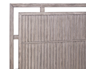 English Elm Fusion Oak Veneer King Panel Bed with Slat Headboard and Warm Dawn Wood Finish B108S00042