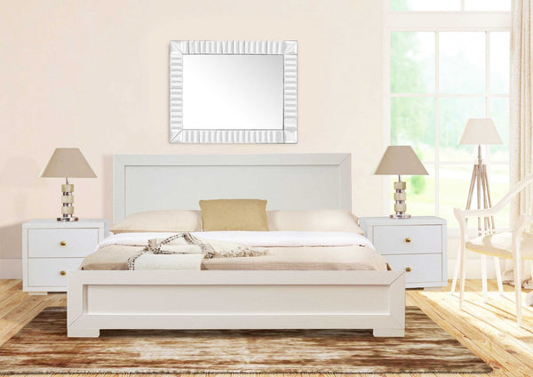Homeroots Moma White Wood Platform Queen Bed With Two Nightstands White Wood 467650
