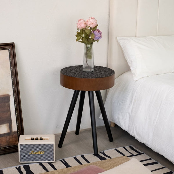 English Elm 15.7-inch Round Carved Mdf Accent Table Distressed Vintage Style for Bedroom or Living Room W3935P406044