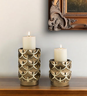 Homeroots Set Of Two Antiqued Brass Tabletop Pillar Candle Holders   468340