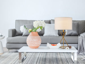 Homeroots Contemporary Gold Geo Table Lamp With White Shade   468497