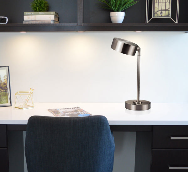 Homeroots 15" Silver Metal Bedside Table Lamp With Silver Shade   468504