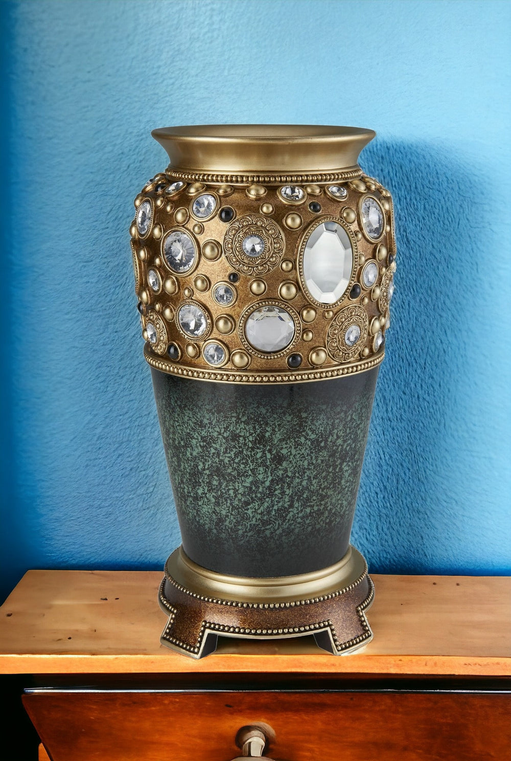 Homeroots 16" Green And Gold Urn Polyresin Table Vase With Crystals  Polyresin 468965