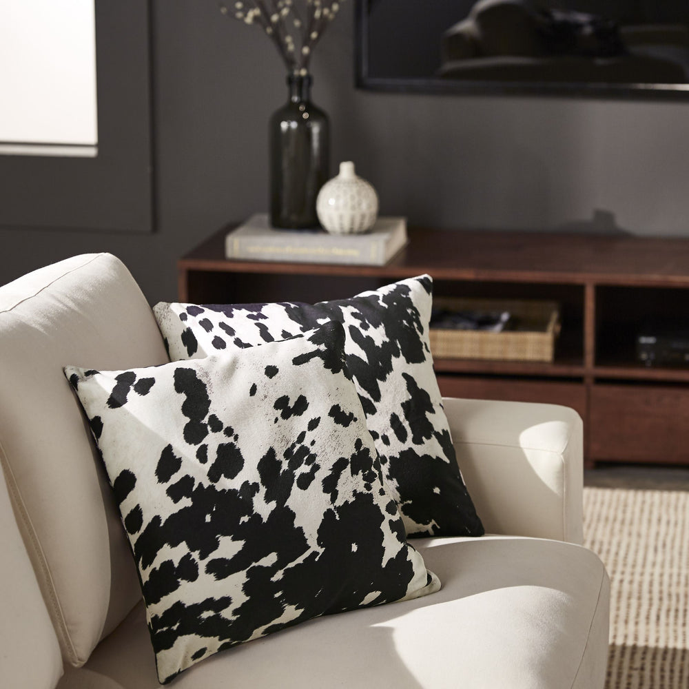 Homelegance Devon Cowhide Pattern Throw Pillows Set of 2 Bold Farmhouse Accent for Modern Decor Black / Creme Polyurethane Foam Pad 468F24P