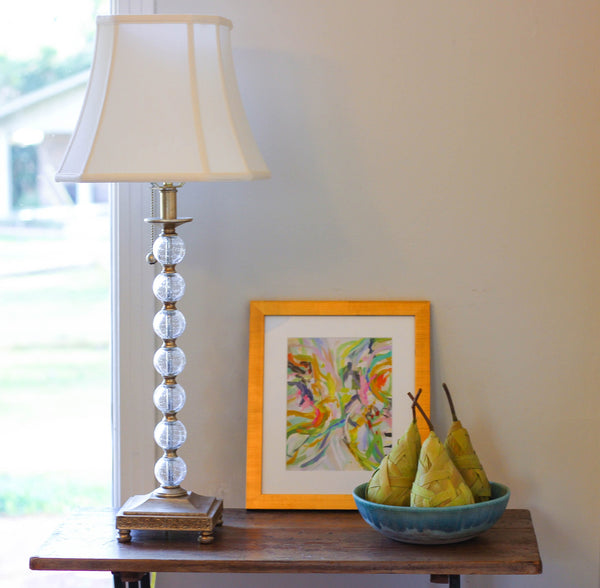 Homeroots 14" White Slanted Square Bell Monay Shantung Lampshade  Monay Shantung Silk 469671