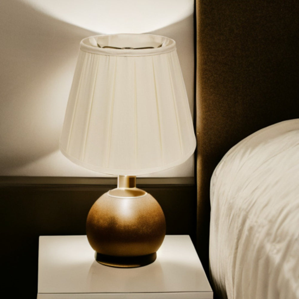 HomeRoots 20" Ivory Slanted English Box Shantung Lampshade - Elegant Softback Design for Timeless Lighting Style 469855