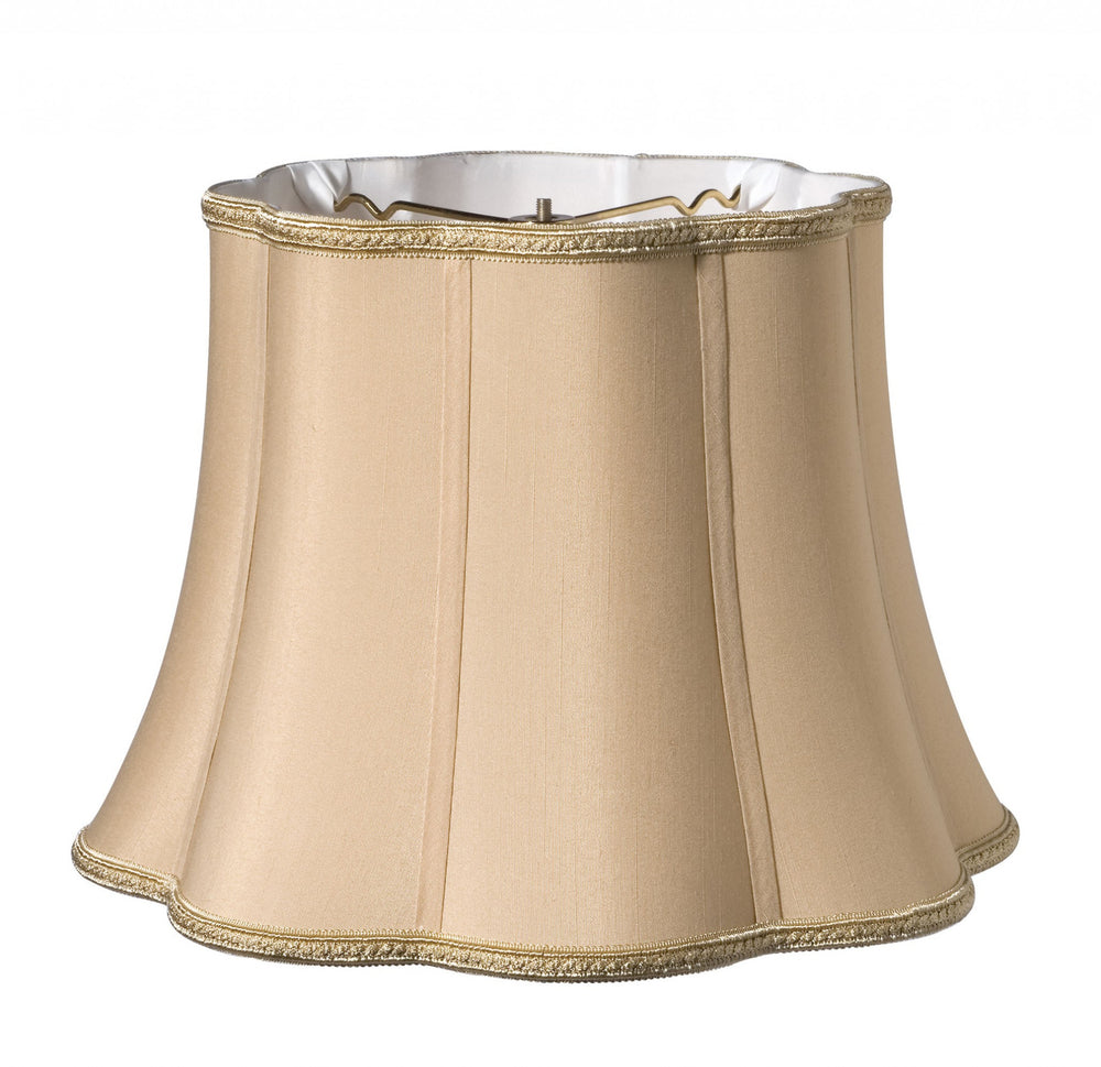 Homeroots 16" Vintage Gold Melon Scallop Shantung Lampshade  Shantung Silk 469881