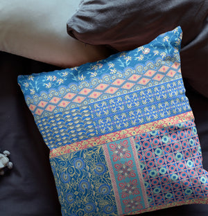 Homeroots 26" X 26" Blue And Yellow Zippered Patchwork Indoor Outdoor Throw Pillow Cover & Insert   470551