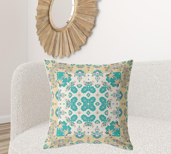 Homeroots 28" X 28" Yellow And White Broadcloth Floral Throw Pillow   470712