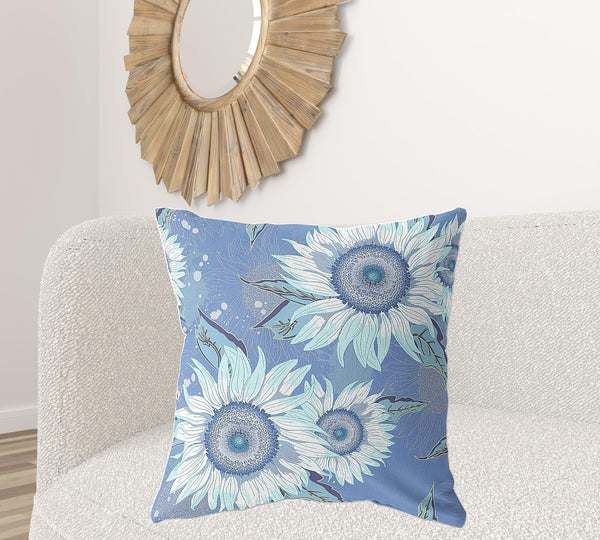 Homeroots 28" X 28" Blue And White Broadcloth Floral Throw Pillow   470967