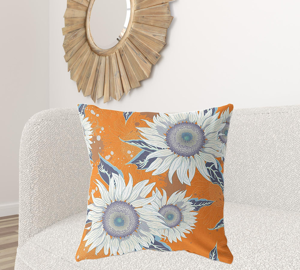 Homeroots 28" X 28" Red And White Broadcloth Floral Throw Pillow   470972