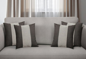 Homeroots Set Of Four 18" Black And White Houndstooth Fabric Throw Pillows   471890