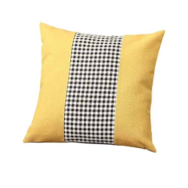 HomeRoots Set of Four 18" Houndstooth Throw Pillows in Yellow, Black & White - Stylish Comfort for Any Room 471892