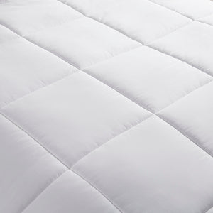 JLA Home Madison Park - 300 Cotton Sateen Comforter with Plush Down Alternative Fill, Hypoallergenic, OEKO-TEX Certified Breathable Warmth 90 L x 68 W x 1.5H MP10-1246