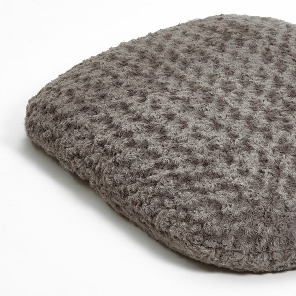 Homeroots Gray 2" X 3" Lux Faux Fur Oval Pet Bed Gray Fur 472108